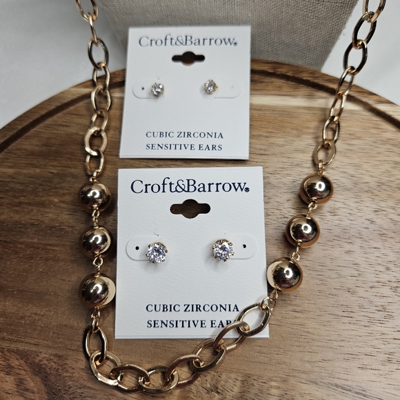 Fashion Jewelry 3 Piece Lot Set 2 Pairs of Cubic Zirconia Earrings 1 Necklace - Picture 7 of 7